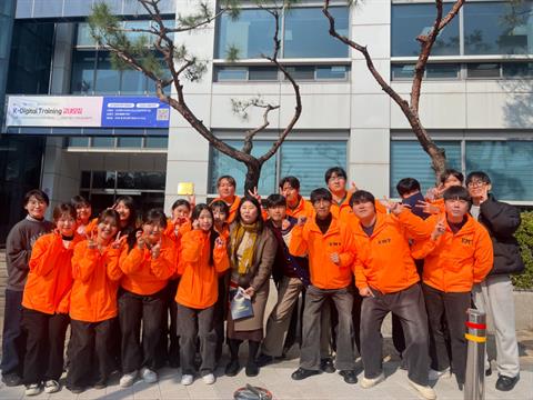 새빛로, 새빛나눔주차장 준공 개소식 찬양 특송 및 방송제 우승 학생 공연...